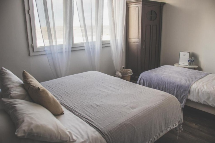 Standard Triple room with sea view