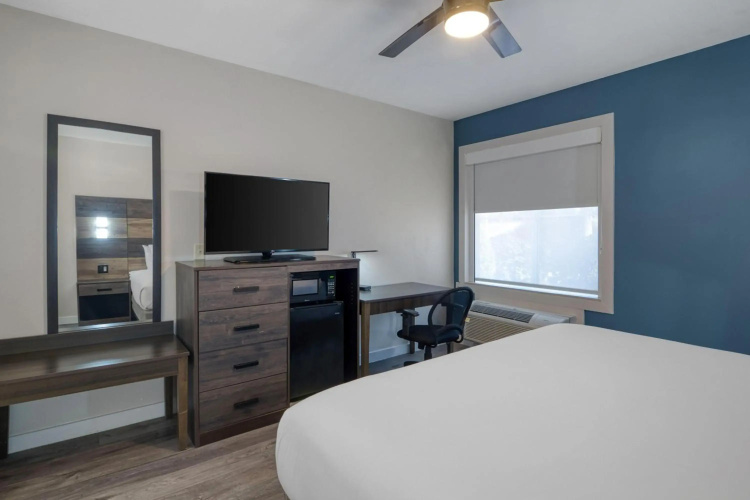 HOM Hotel Gainesville, SureStay Collection by Best Western