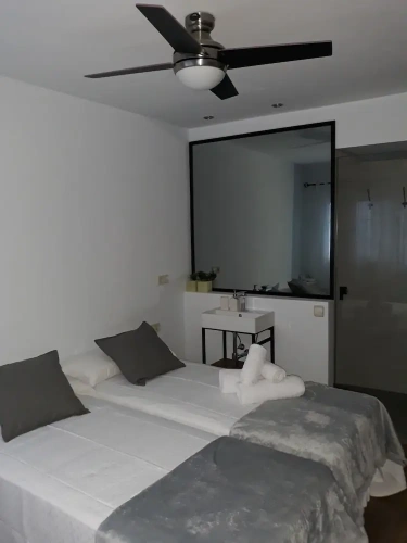 Standard Duplex room with pool view