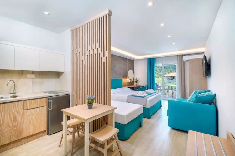 Superior Triple room