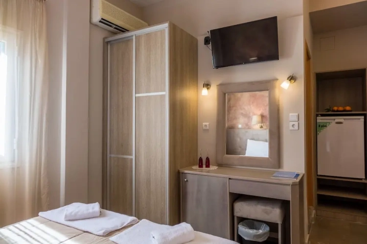 1 Bedroom Superior Triple room