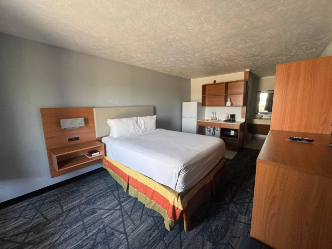 Suburban Studios Branson On The Strip