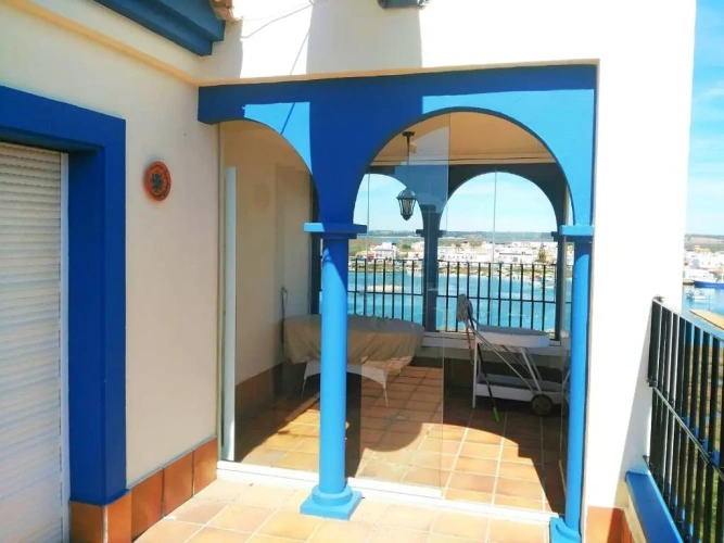 3 Bedrooms Apartment