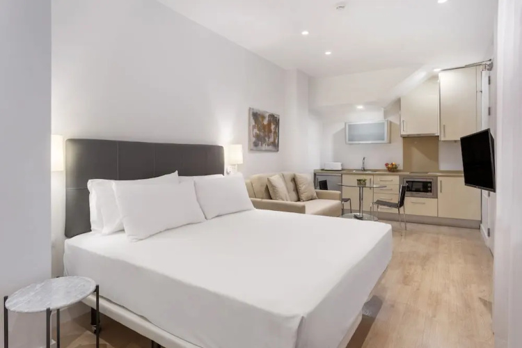 Metropolis Sevilla Apartaments