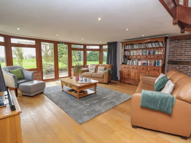 Lake View Cottage