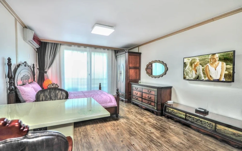 Standard Double room with balcony and with partial ocean view