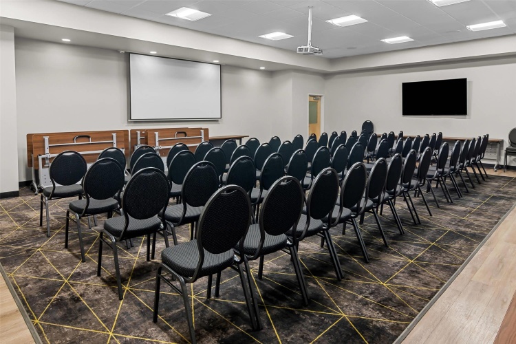 Microtel Inn & Suites By Wyndham Kelowna photo 15