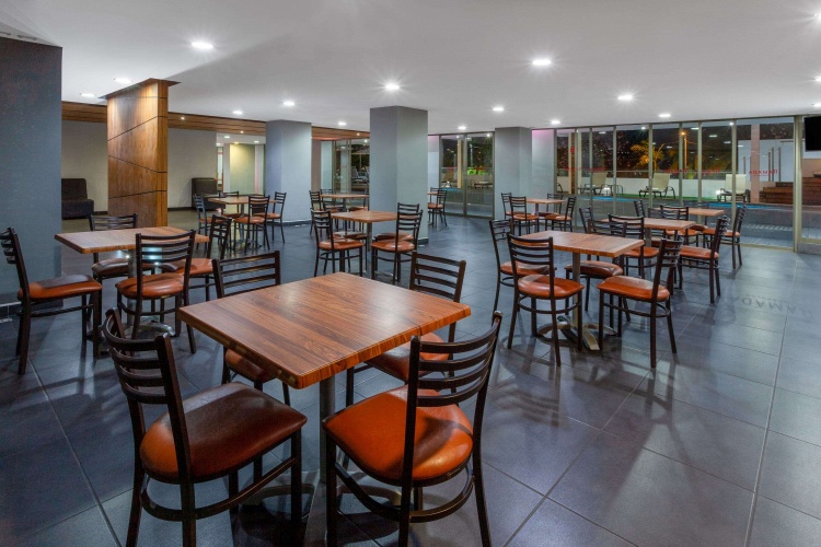 Ramada by Wyndham Acapulco Hotel & Suites photo 23