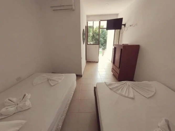 Standard Triple room