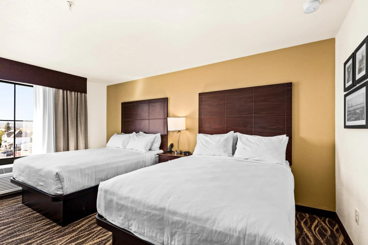 Cobblestone Hotel & Suites - Superior Duluth