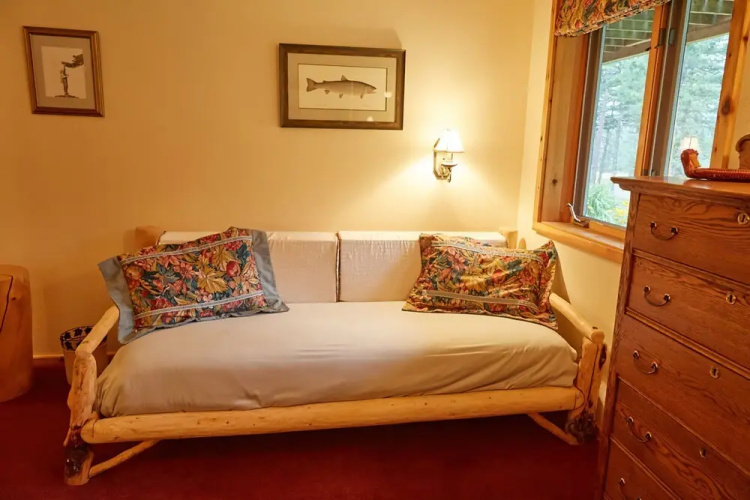 Bear Creek Lodge