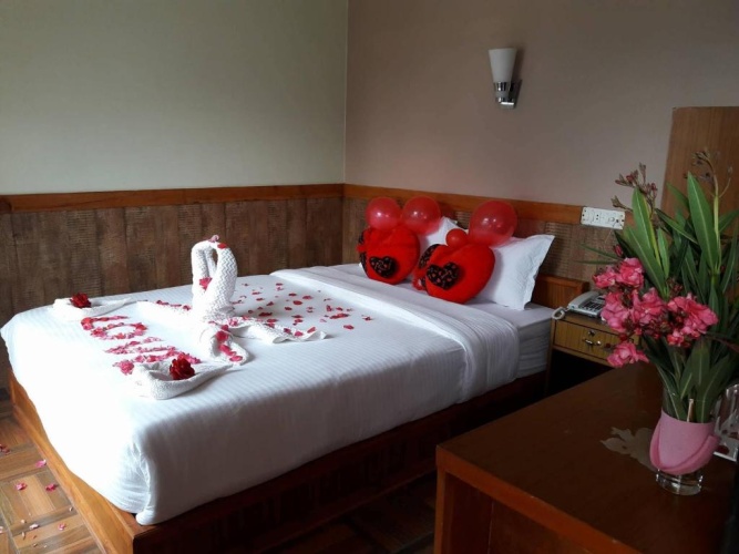 Standard Double room with lake view
