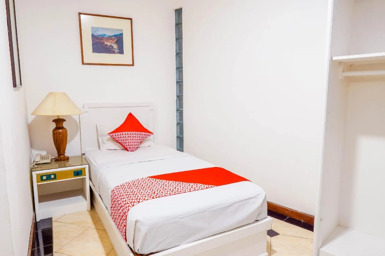 Deluxe Single room