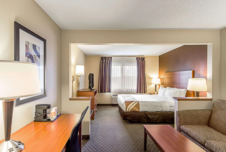 Quality Inn Sheboygan North I-43