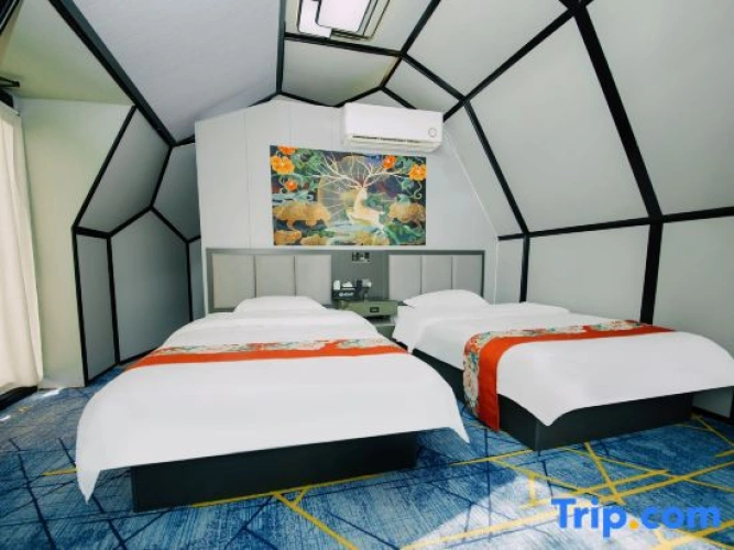 Standard Twin Family room