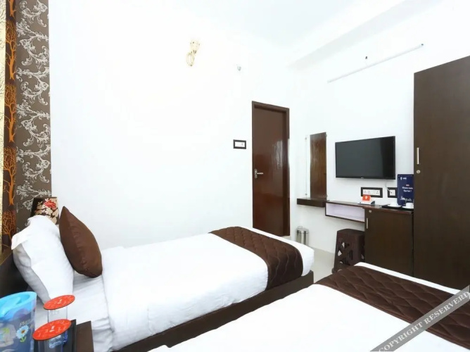 Saint Thomas Inn by OYO