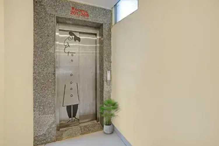 Townhouse 587 Sector 19