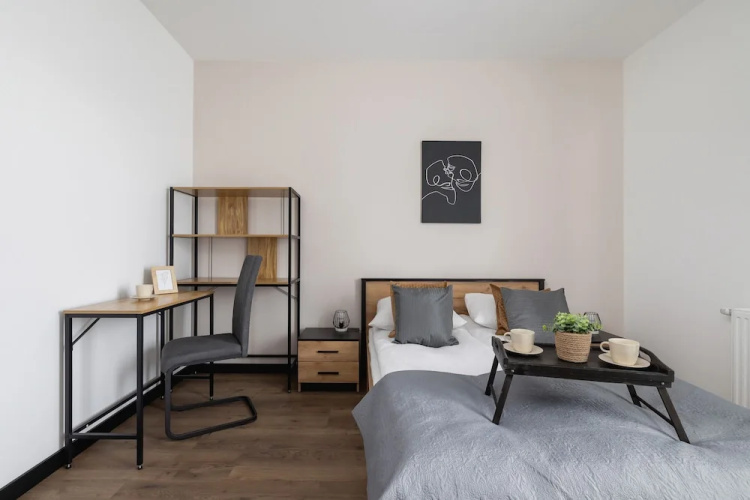 Kopiec Kraka Apartment by Renters