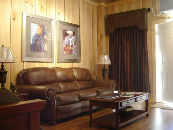 Bluestown Inn