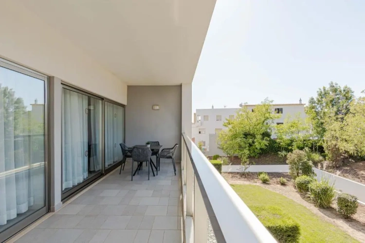 Studio with balcony and with pool view