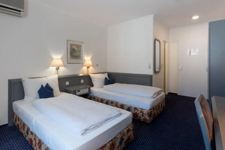 Classic Twin room