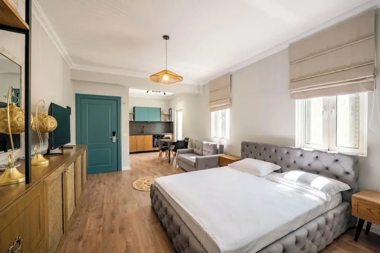 Deluxe Triple room with balcony and with sea view