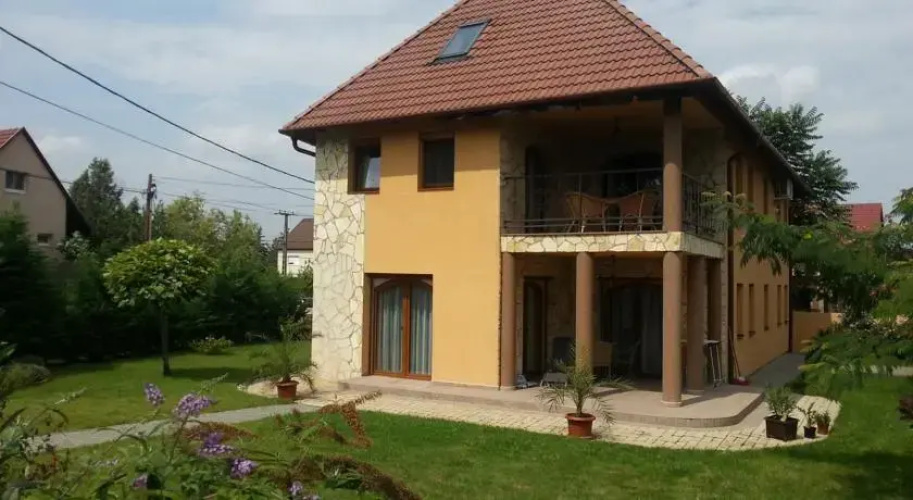 Nadins Guesthouse