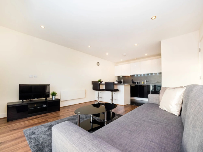 Deluxe Kennet Island Apartment