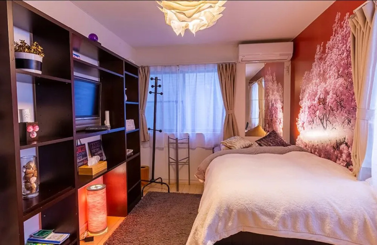 InstaHomes