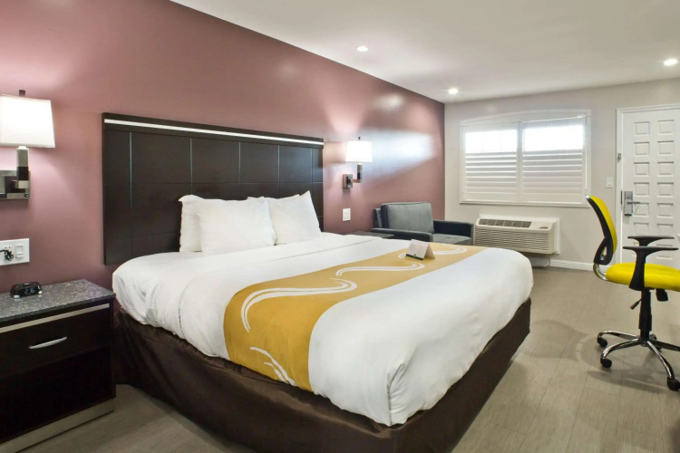 Bay Area Inn & Suites
