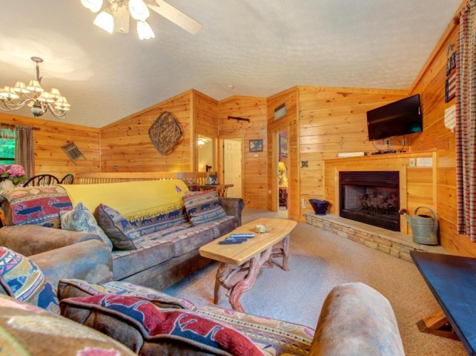 3 Bedrooms Cottage