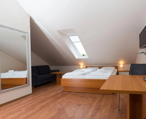 Airport Hotel One
