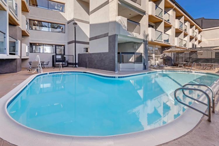 Quality Inn & Suites Irvine Spectrum photo 21