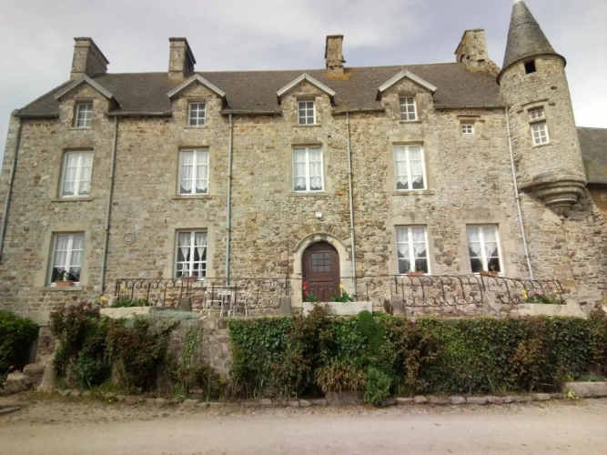 2 Bedrooms Cottage