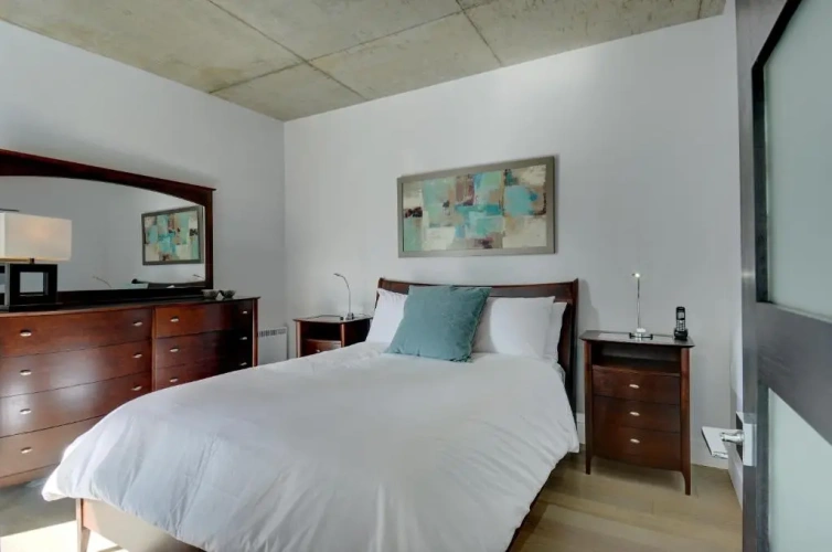 2 Bedrooms Apartment