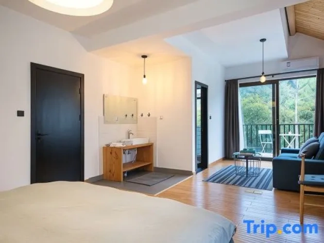 5 Bedrooms Standard Double room
