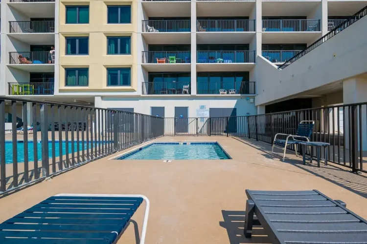 Island Winds West 473 2 Bedroom Condo - Gulf Shores, AL