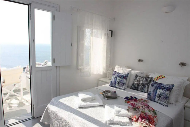 Marina View Studios & Apartments