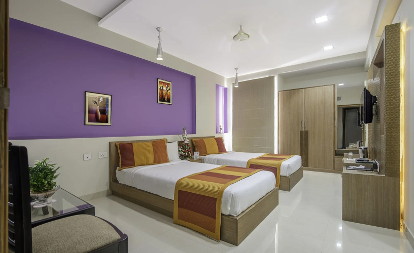 Hotel Yash Regency