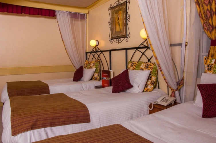 Deluxe Triple room with balcony