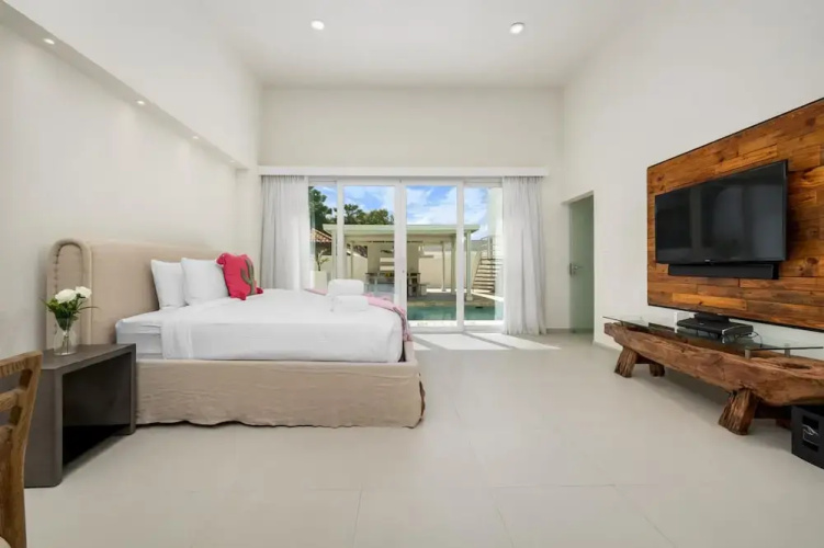 4 4 5 Rooftoppoolpingponggazebonear Ritz Beach
