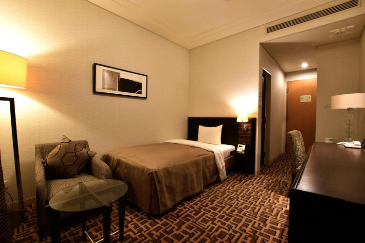 Okura Chiba Hotel
