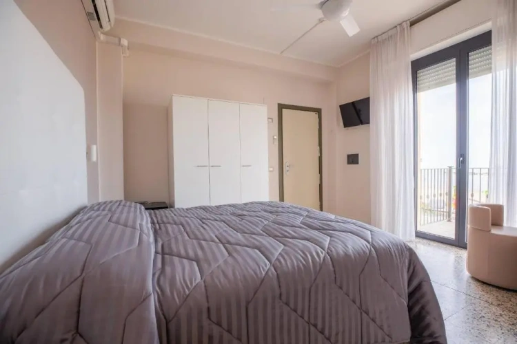 Standard Double room with sea view