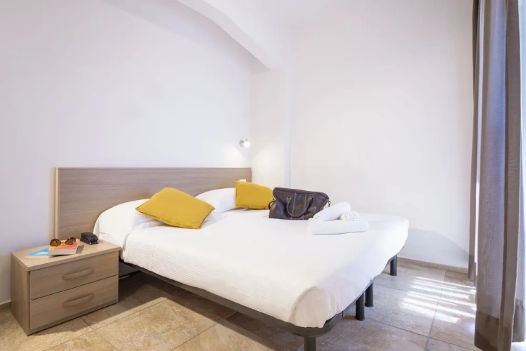 Standard Double room with partial sea view
