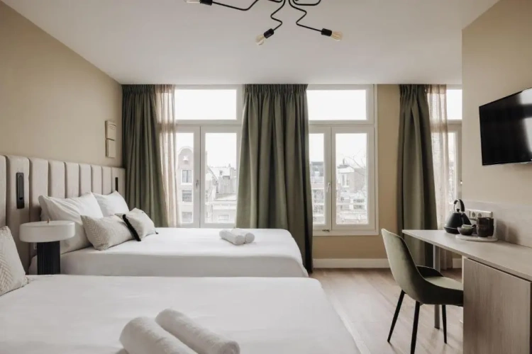 Deluxe Quadruple room
