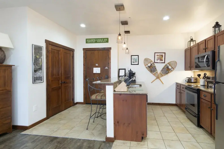 Soaring Eagle #201: 3 Bedrooms, 2 Full Baths: Slope Side