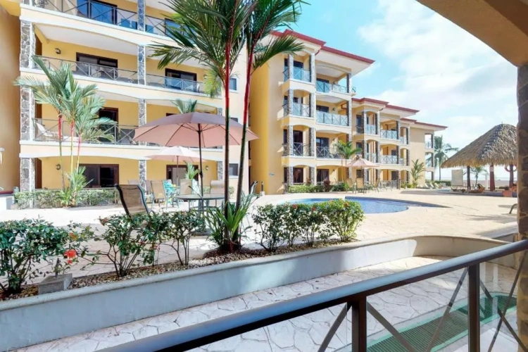 3 Bedrooms Apartment