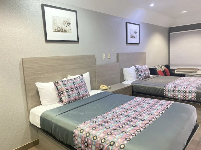 Island Suites