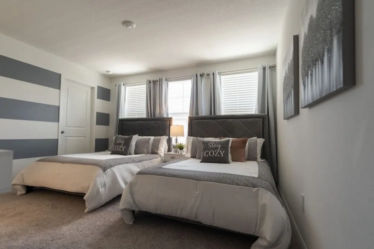 3 Bedrooms Standard Family room