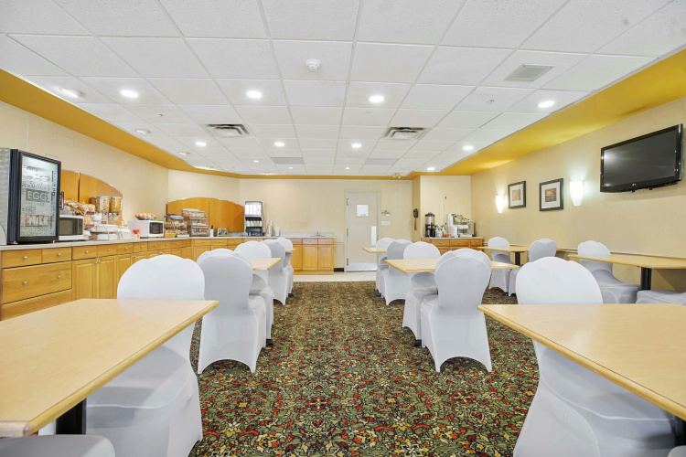 Sandman Hotel & Suites London Downtown photo 13